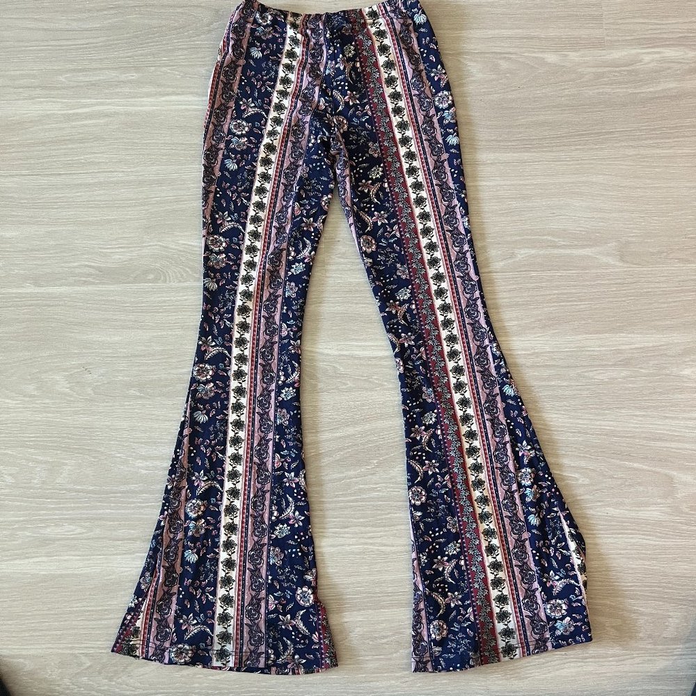 Fashion Nova Printed Flare Pant, Size Small, Floral Print
